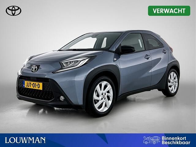 Grijs Gebruikt 2025 Toyota Aygo X Pulse SUV | € 23.950 - Afbeelding 1/4