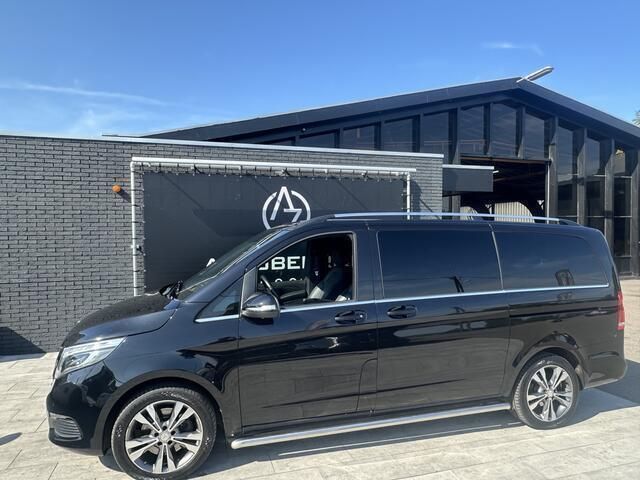 Zwart, metallic lak Gebruikt 2015 Mercedes V250 Avantgarde Edition MPV | € 39.950 (Duur) - Afbeelding 1/4