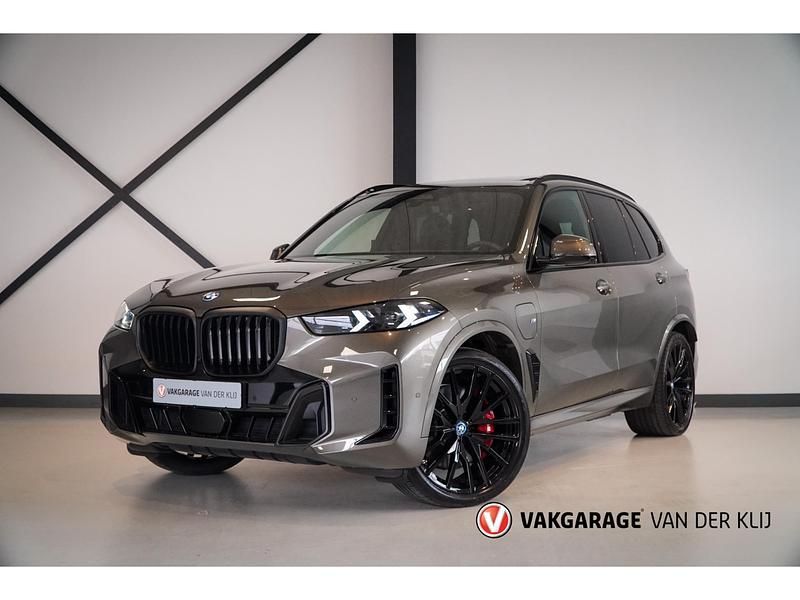 Groen Gebruikt 2024 BMW X5 M Sport SUV | € 97.450 (Eerlijke prijs) - Afbeelding 1/4