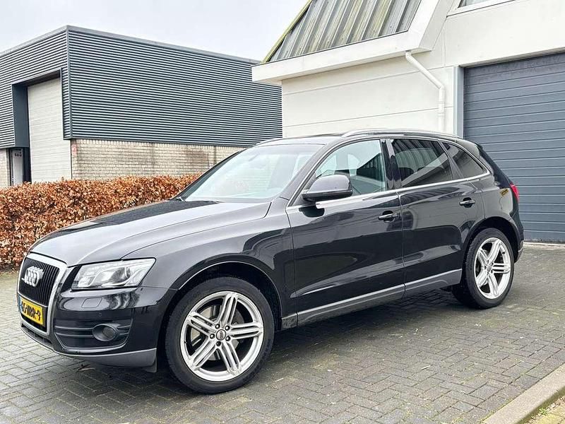 Zwart Occasion 2010 Audi Q5 Proline SUV | € 8.950 (Eerlijke prijs) - Afbeelding 1/4
