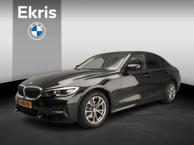 Zwart, metallic lak Gebruikt 2021 BMW 320 Basis Sedan | € 29.900 (Goede deal) - Afbeelding 1/4