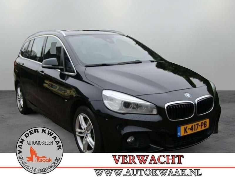 Zwart Gebruikt 2017 BMW 220 Gran Tourer M Sport MPV | € 19.950 (Goede deal) - Afbeelding 1/4