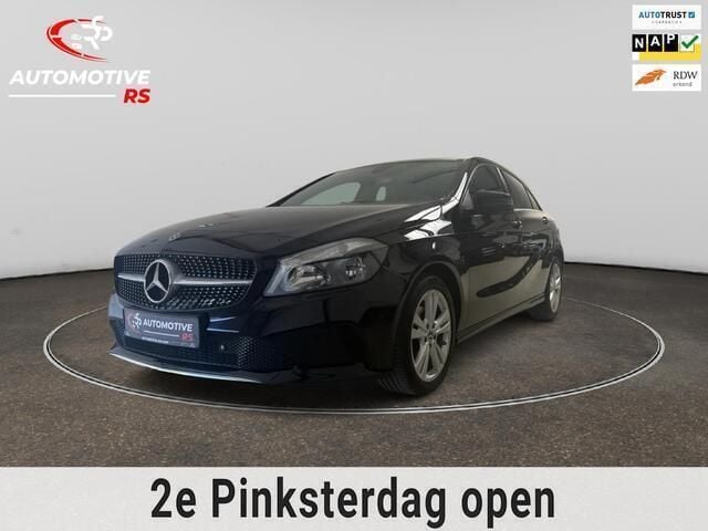 Zwart Gebruikt 2017 Mercedes A180 Business Hatchback | € 15.945 (Goede deal) - Afbeelding 1/4