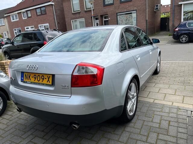 Occasion Audi A4 Exclusive 220 PK (161 kW) 2001 Grijs Sedan