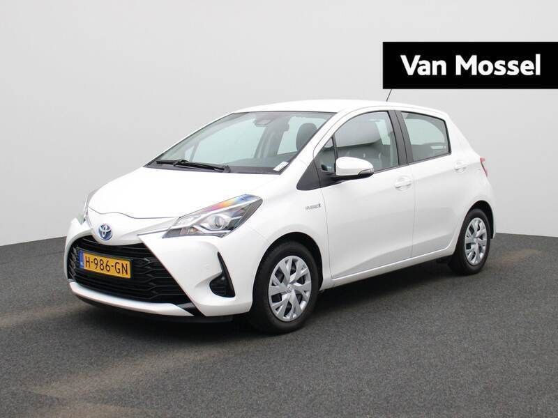Wit Gebruikt 2020 Toyota Yaris Active Hatchback | € 16.900 (Eerlijke prijs) - Afbeelding 1/4