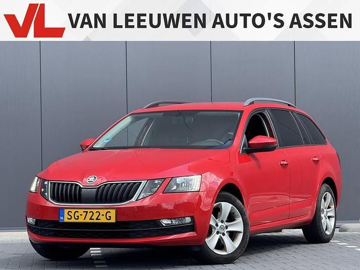 Rood Gebruikt 2018 Skoda Octavia Business Line Stationwagen | € 9.950 (Eerlijke prijs) - Afbeelding 1/4