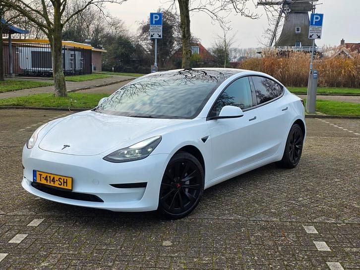 Gebruikt 2022 Tesla Model 3 RWD Sedan | € 24.950 (Goede deal) - Afbeelding 1/4
