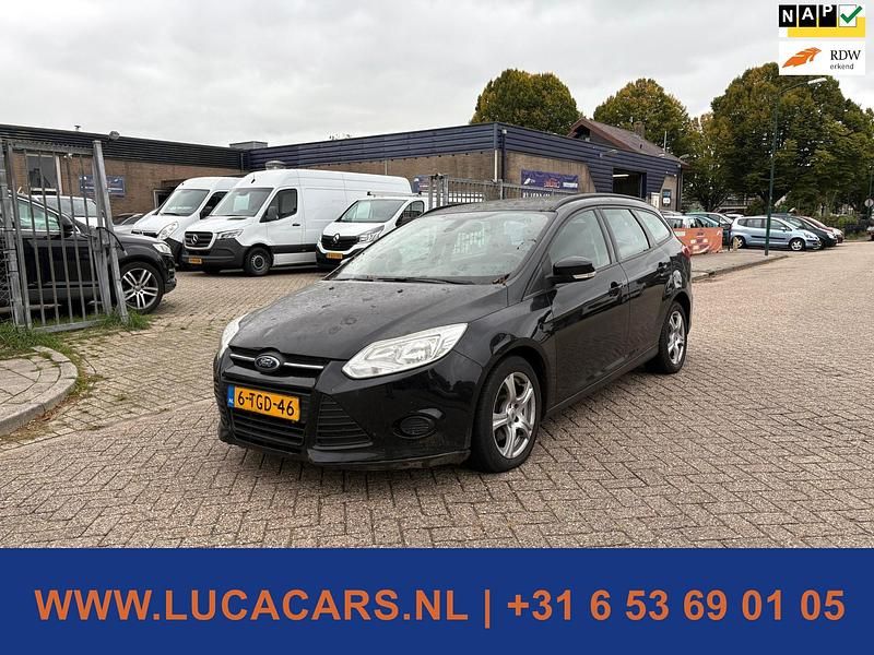 Zwart Gebruikt 2013 Ford Focus Titanium Stationwagen | € 2.250 (Goede deal) - Afbeelding 1/4