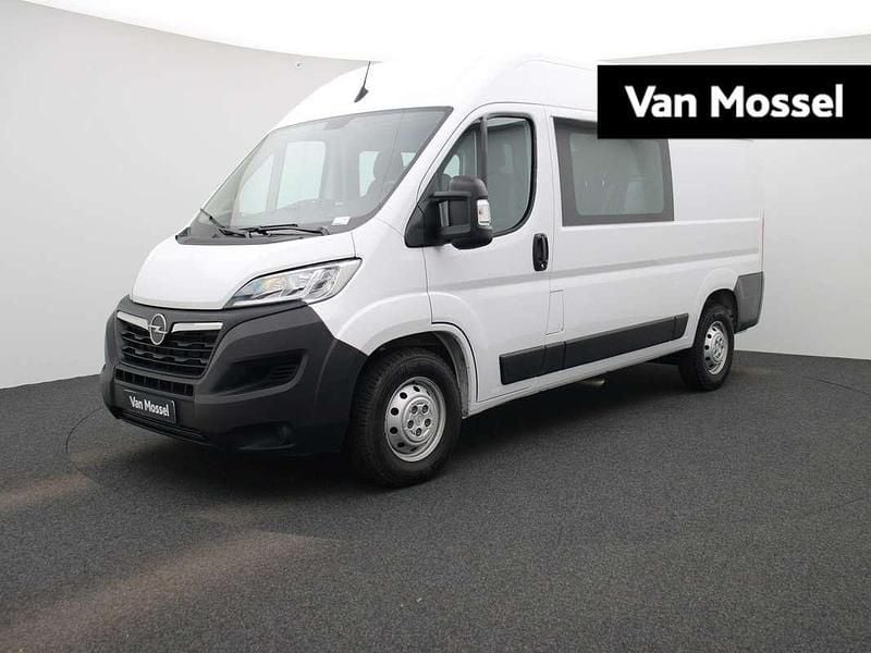 Wit Occasion 2023 Opel Movano Van | € 17.900 (Super prijs) - Afbeelding 1/4