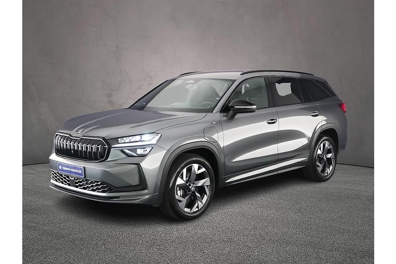 Grijs Nieuw 2025 Skoda Kodiaq Business Line SUV | € 57.455 (Iets duurder) - Afbeelding 1/4