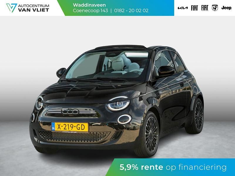 Zwart Gebruikt 2023 Fiat 500e La Prima Cabriolet | € 29.689 (Iets duurder) - Afbeelding 1/4