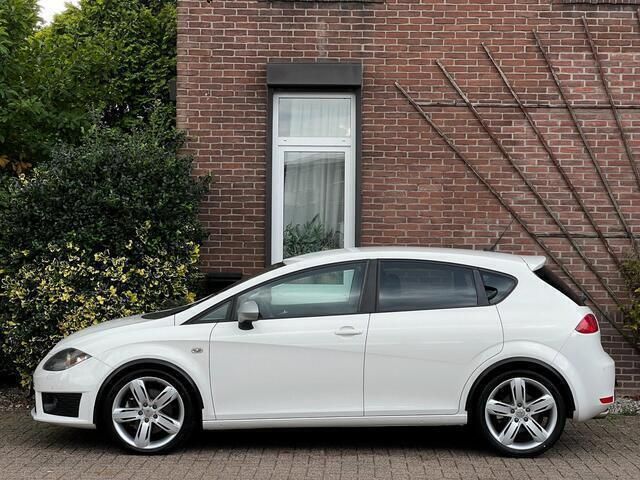 Occasion Seat Leon FR 211 PK (155 kW) 2009 Wit Hatchback