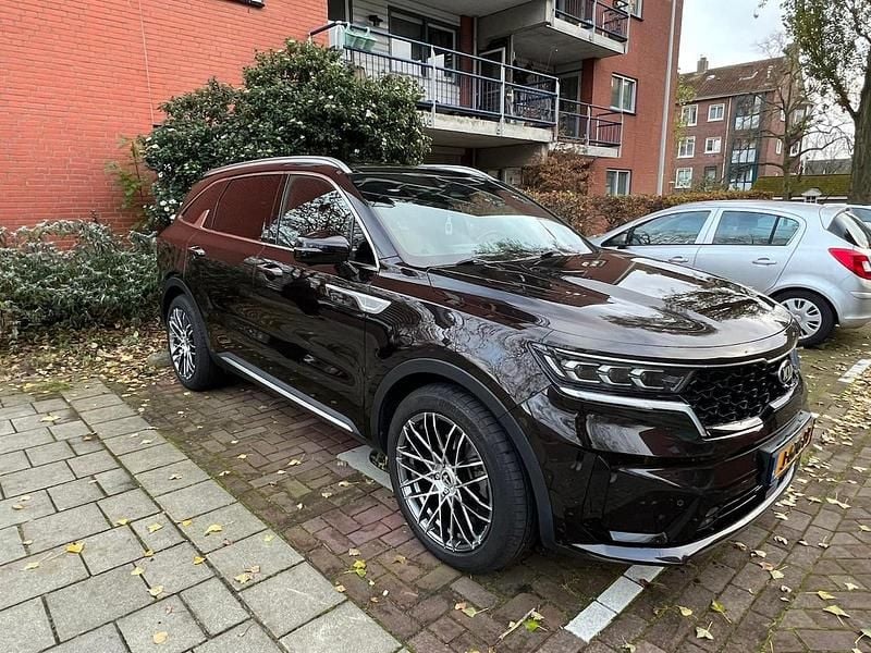 Bruin (metallic) Gebruikt 2020 Kia Sorento SUV | € 35.000 (Iets duurder) - Afbeelding 1/4