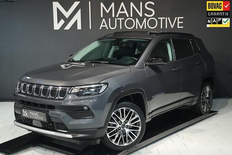 Grijs Gebruikt 2023 Jeep Compass Limited SUV | € 27.950 (Eerlijke prijs) - Afbeelding 1/4
