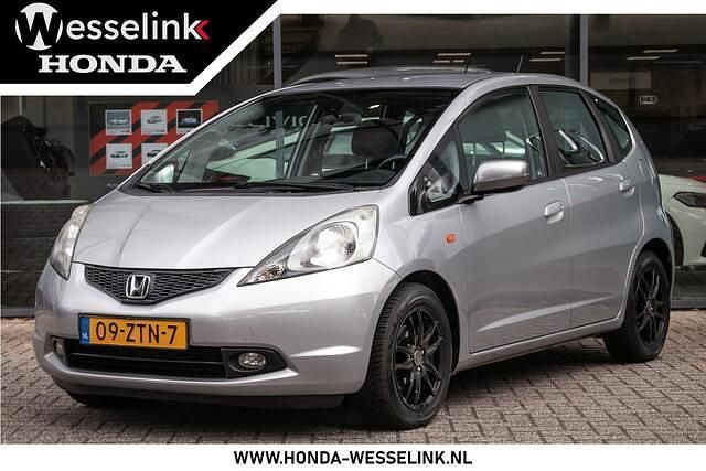 Grijs Gebruikt 2010 Honda Jazz Cool Hatchback | € 4.950 (Eerlijke prijs) - Afbeelding 1/4