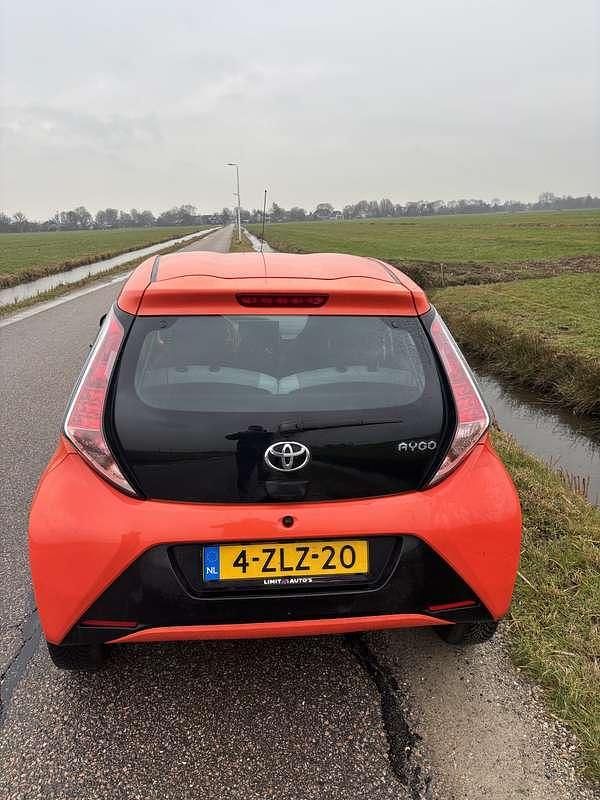 Occasion Toyota Aygo X-play 69 PK (50 kW) 2015 Hatchback