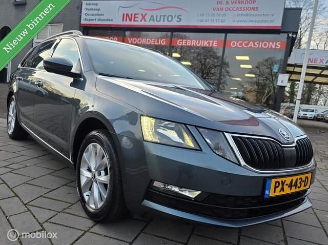 Grijs Occasion 2017 Skoda Octavia Business Line Stationwagen | € 13.445 (Eerlijke prijs) - Afbeelding 1/4