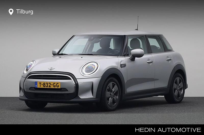 Grijs Gebruikt 2023 Mini Cooper Classic Hatchback | € 26.880 (Eerlijke prijs) - Afbeelding 1/4
