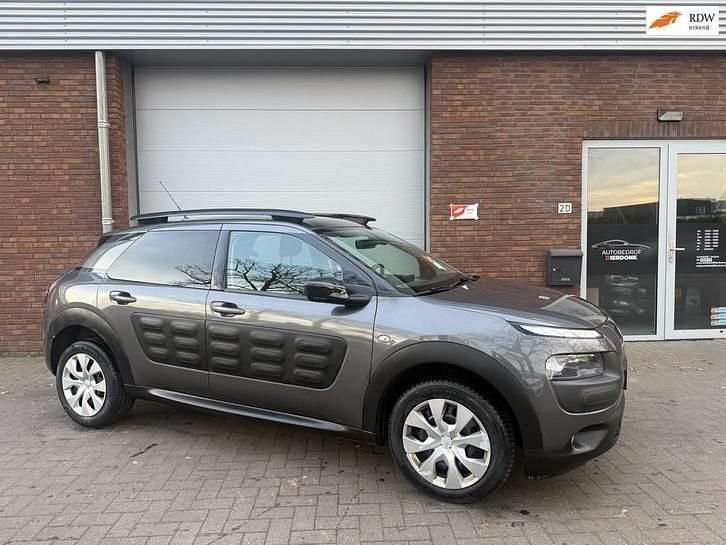 Occasion 2017 Citroën C4 Cactus PureTech Hatchback | € 6.999 (Eerlijke prijs) - Afbeelding 1/4