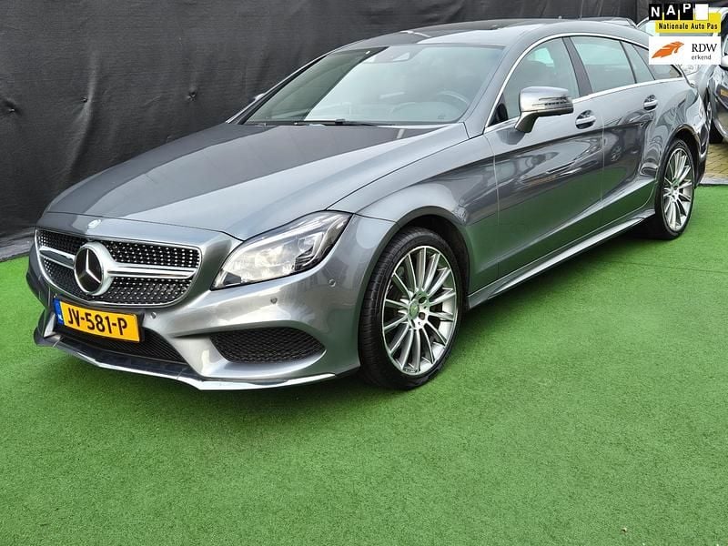 Grijs Gebruikt 2016 Mercedes CLS350 Stationwagen | € 24.440 - Afbeelding 1/4