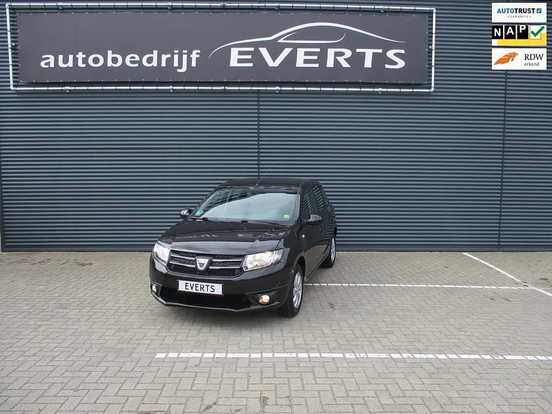Zwart Gebruikt 2015 Dacia Sandero Hatchback | € 5.945 (Eerlijke prijs) - Afbeelding 1/4