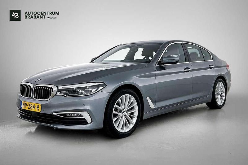 Grijs Gebruikt 2017 BMW 520 Executive Sedan | € 23.995 (Eerlijke prijs) - Afbeelding 1/3