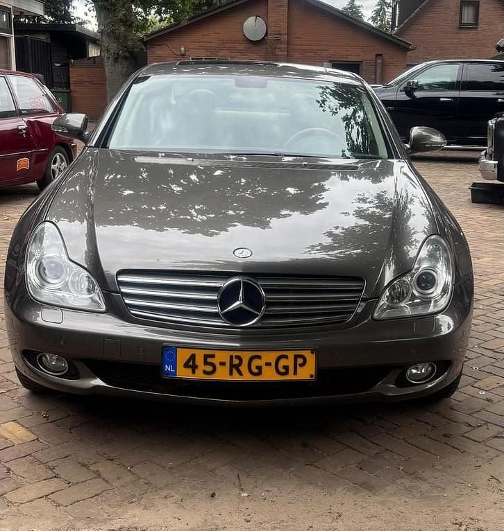 Gebruikt 2005 Mercedes CLS500 | € 13.950 (Duur) - Afbeelding 1/4
