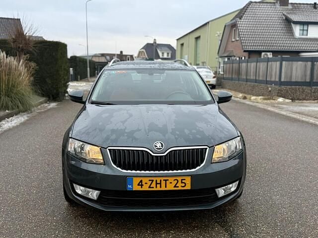 Occasion Skoda Octavia Business Line 110 PK (80 kW) 2015 Grijs Stationwagen
