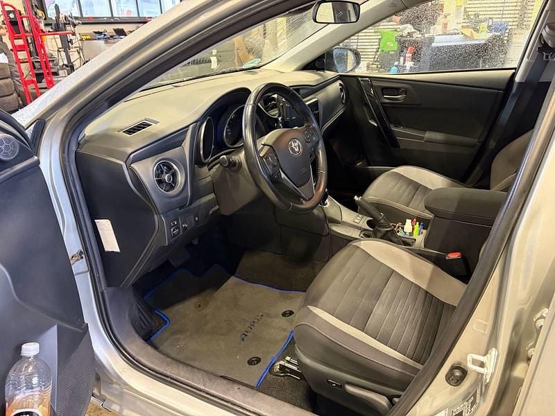 Occasion Toyota Auris Hybrid Business Edition 136 PK (100 kW) 2016 Grijs Hatchback