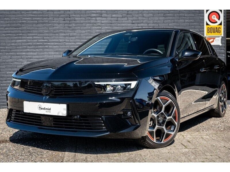 Zwart Gebruikt 2022 Opel Astra GS Line Hatchback | € 24.950 (Eerlijke prijs) - Afbeelding 1/4