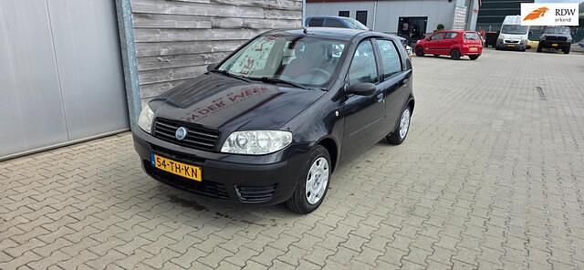 Zwart Gebruikt 2006 Fiat Punto Classica Hatchback | € 1.750 (Eerlijke prijs) - Afbeelding 1/4