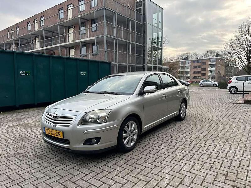 Occasion Toyota Avensis Luna 129 PK (94 kW) 2007 Grijs Sedan