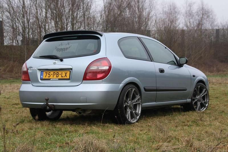 Occasion Nissan Almera Acenta 98 PK (72 kW) 2004 Blauw Hatchback