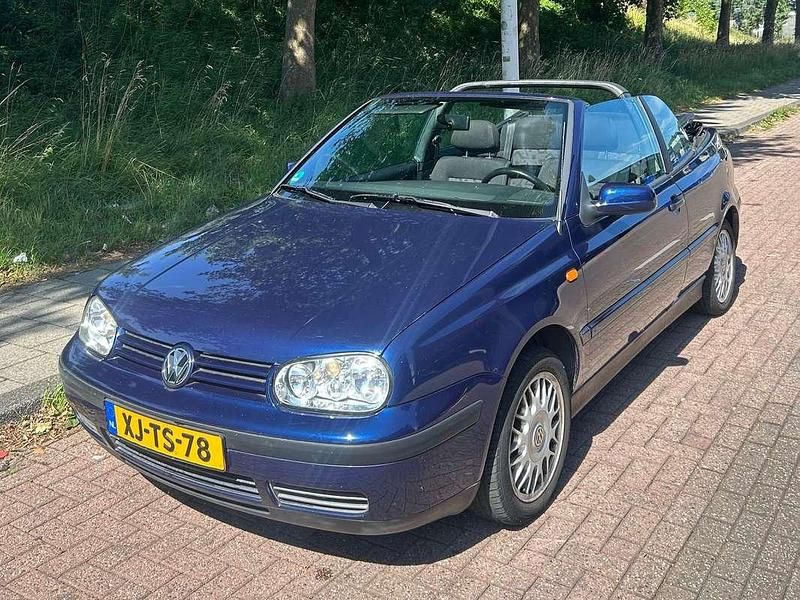 Blauw Gebruikt 1999 VW Golf Cabriolet Trendline Cabriolet | € 2.000 (Eerlijke prijs) - Afbeelding 1/4