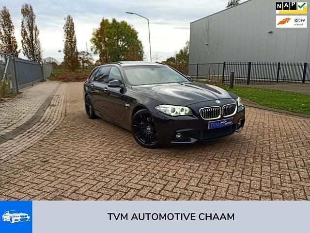 Zwart Gebruikt 2015 BMW 528 Executive Stationwagen | € 14.940 (Eerlijke prijs) - Afbeelding 1/4