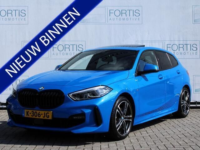 Blauw Gebruikt 2021 BMW 118 Executive Hatchback | € 28.500 (Iets duurder) - Afbeelding 1/4