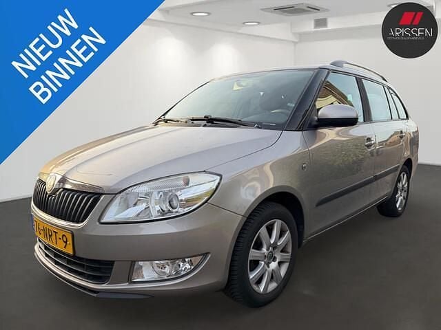 Beige Occasion 2010 Skoda Fabia Ambition Stationwagen | € 4.495 (Eerlijke prijs) - Afbeelding 1/4