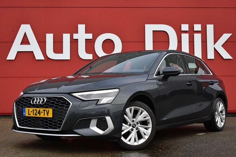 Grijs Occasion 2021 Audi A3 Sportback Advanced Hatchback | € 18.750 (Eerlijke prijs) - Afbeelding 1/4