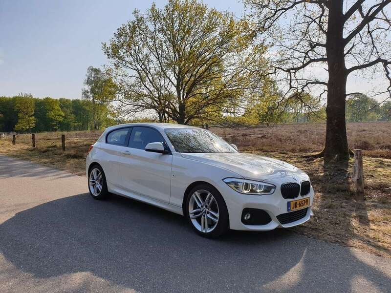Wit Gebruikt 2016 BMW 125 Executive Hatchback | € 19.900 - Afbeelding 1/4