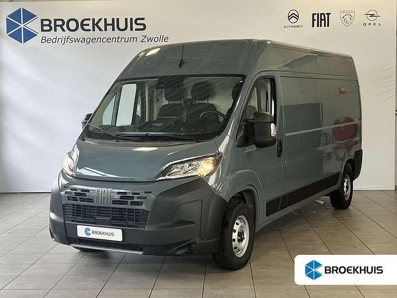 Grijs Gebruikt 2024 Fiat Ducato S Van | € 26.400 (Goede deal) - Afbeelding 1/4