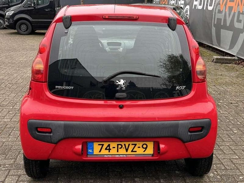 Occasion Peugeot 107 68 PK (50 kW) 2011 Rood Hatchback