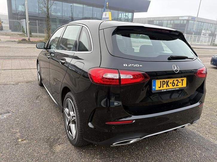 Occasion Mercedes B250e AMG 161 PK (118 kW) 2022 Zwart (metallic) MPV