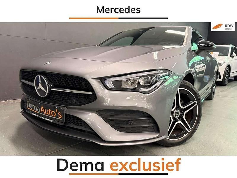 Grijs Gebruikt 2020 Mercedes CLA250e AMG Sedan | € 29.950 (Goede deal) - Afbeelding 1/4
