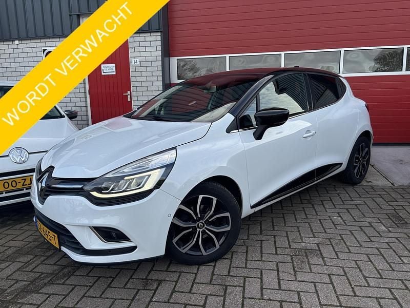 Wit Gebruikt 2018 Renault Clio IV Intens Hatchback | € 12.183 (Eerlijke prijs) - Afbeelding 1/4