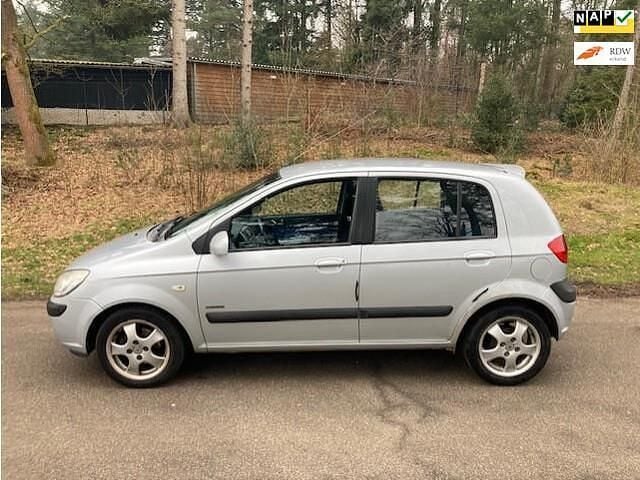 Grijs (metallic) Occasion 2007 Hyundai Getz Edition Hatchback | € 1.200 (Goede deal) - Afbeelding 1/4