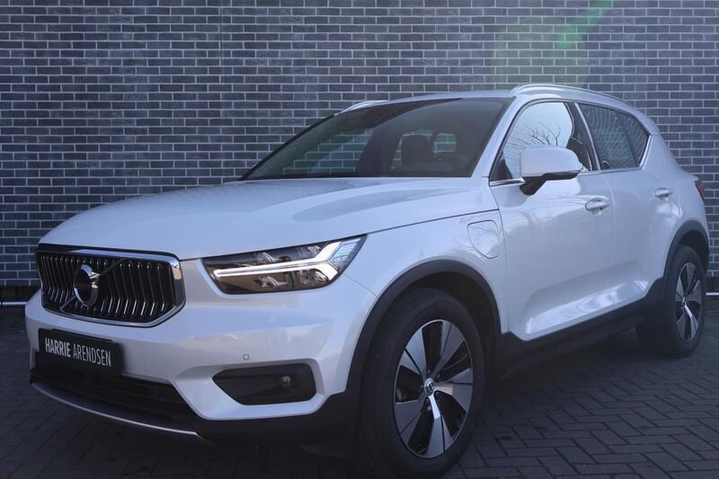 Wit Gebruikt 2021 Volvo XC40 R-Design SUV | € 31.399 (Eerlijke prijs) - Afbeelding 1/4
