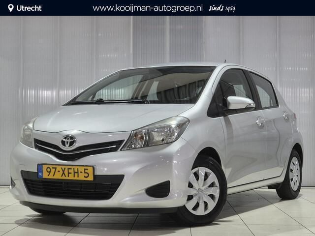 Grijs Gebruikt 2012 Toyota Yaris Hatchback | € 8.599 (Iets duurder) - Afbeelding 1/4