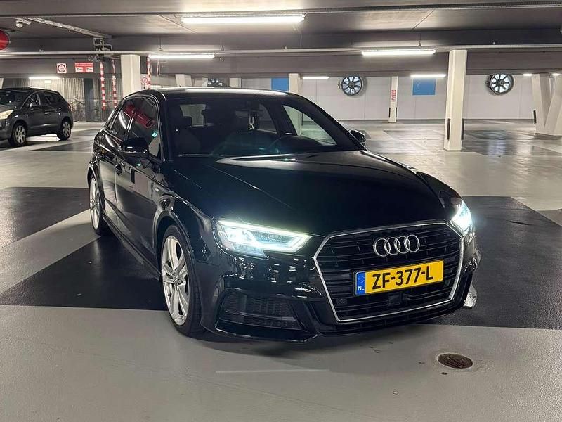 Zwart Gebruikt 2019 Audi A3 Sportback S-Line Hatchback | € 18.765 (Eerlijke prijs) - Afbeelding 1/4