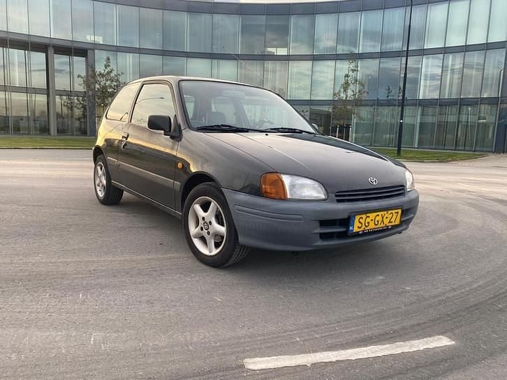Occasion 1997 Toyota Starlet Hatchback | € 2.450 (Eerlijke prijs) - Afbeelding 1/4