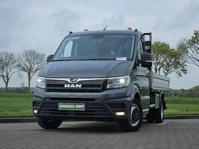 Zwart Gebruikt 2020 MAN TGE Van | € 22.450 (Duur) - Afbeelding 1/3